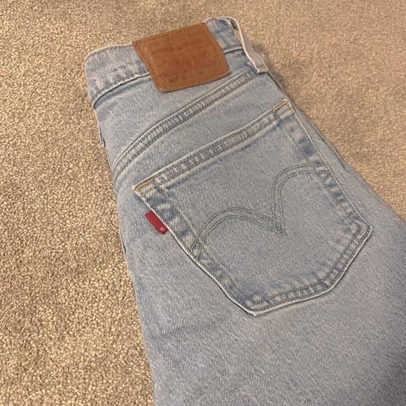 Levi's Denim - Levis 501s Red Tag Woman’s Size 24 - Great Condition